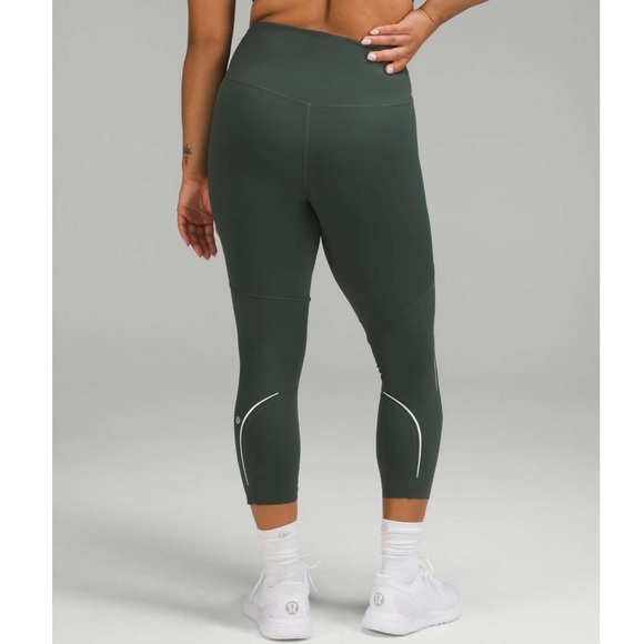 Lululemon Base Pace High-Rise Reflective Crop 23" - Picture 1 of 14